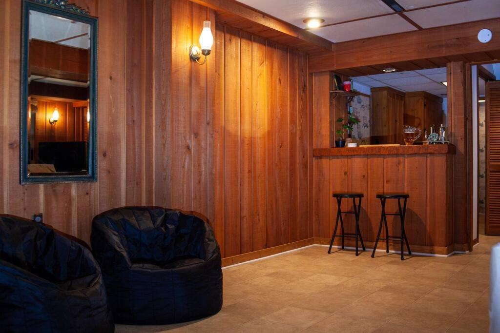 Modern Cabin With Hot Tub Grill Lake Beach Wineries Hiking Fishing And Hershey Park Family And Pet Friendly Superhosts On Ab&B Mount Gretna Eksteriør billede