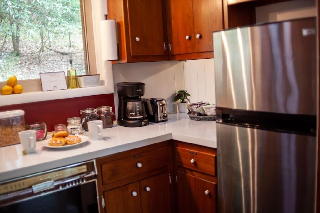Modern Cabin With Hot Tub Grill Lake Beach Wineries Hiking Fishing And Hershey Park Family And Pet Friendly Superhosts On Ab&B Mount Gretna Eksteriør billede