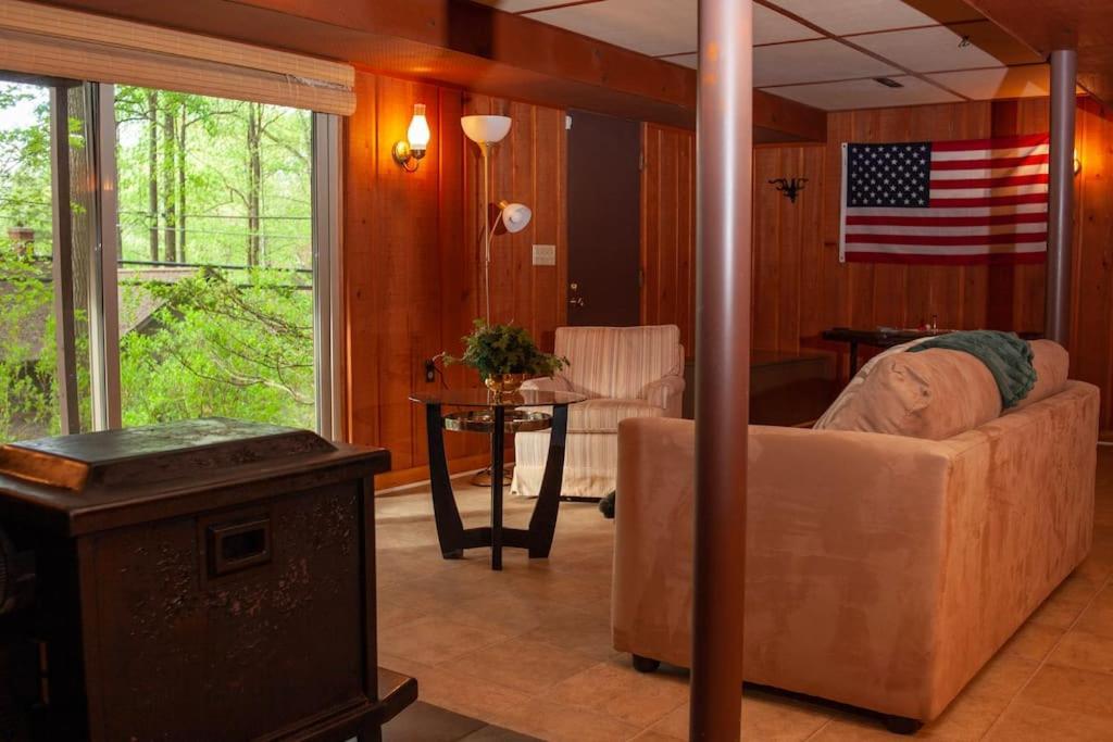 Modern Cabin With Hot Tub Grill Lake Beach Wineries Hiking Fishing And Hershey Park Family And Pet Friendly Superhosts On Ab&B Mount Gretna Eksteriør billede