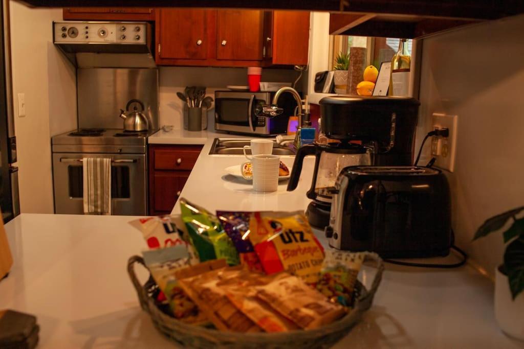 Modern Cabin With Hot Tub Grill Lake Beach Wineries Hiking Fishing And Hershey Park Family And Pet Friendly Superhosts On Ab&B Mount Gretna Eksteriør billede
