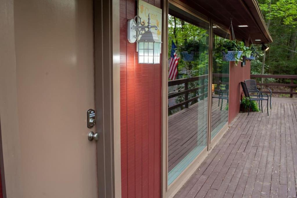 Modern Cabin With Hot Tub Grill Lake Beach Wineries Hiking Fishing And Hershey Park Family And Pet Friendly Superhosts On Ab&B Mount Gretna Eksteriør billede