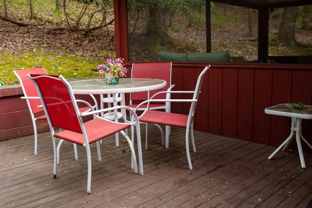 Modern Cabin With Hot Tub Grill Lake Beach Wineries Hiking Fishing And Hershey Park Family And Pet Friendly Superhosts On Ab&B Mount Gretna Eksteriør billede