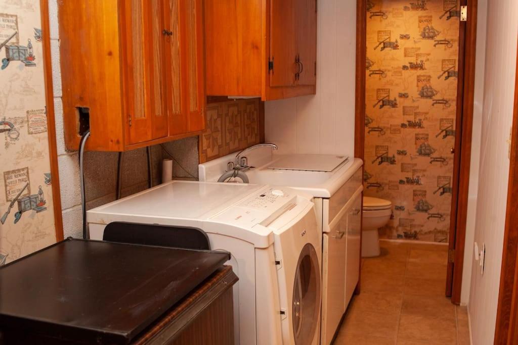Modern Cabin With Hot Tub Grill Lake Beach Wineries Hiking Fishing And Hershey Park Family And Pet Friendly Superhosts On Ab&B Mount Gretna Eksteriør billede
